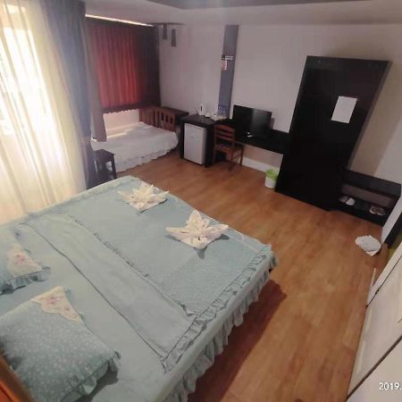 Wechat Inn Patong Exteriör bild